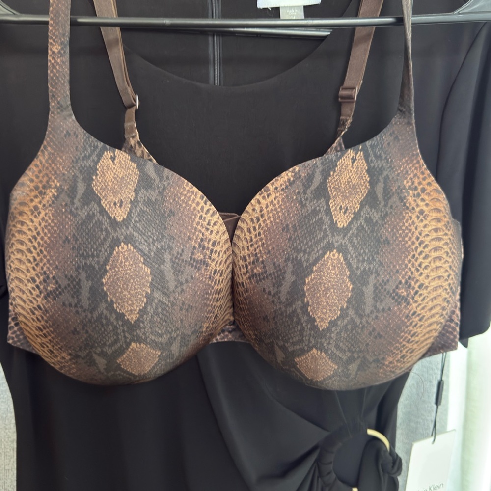 SKIMS Brown and Black Snake Print Bra size 38DD